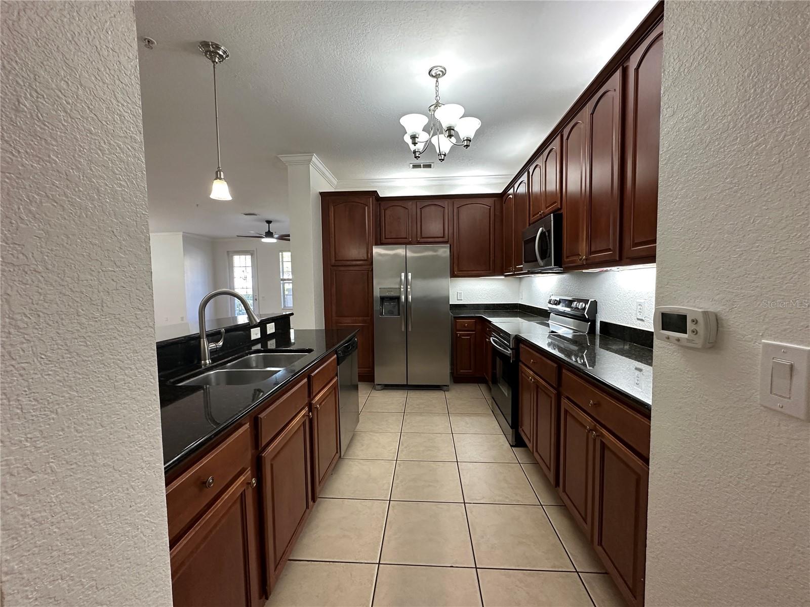 Image 7 of 65 For 5024 Shoreway Loop 107