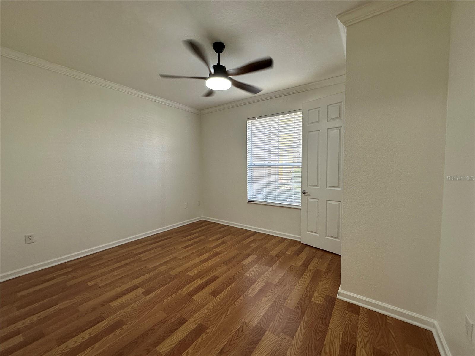 Image 9 of 65 For 5024 Shoreway Loop 107