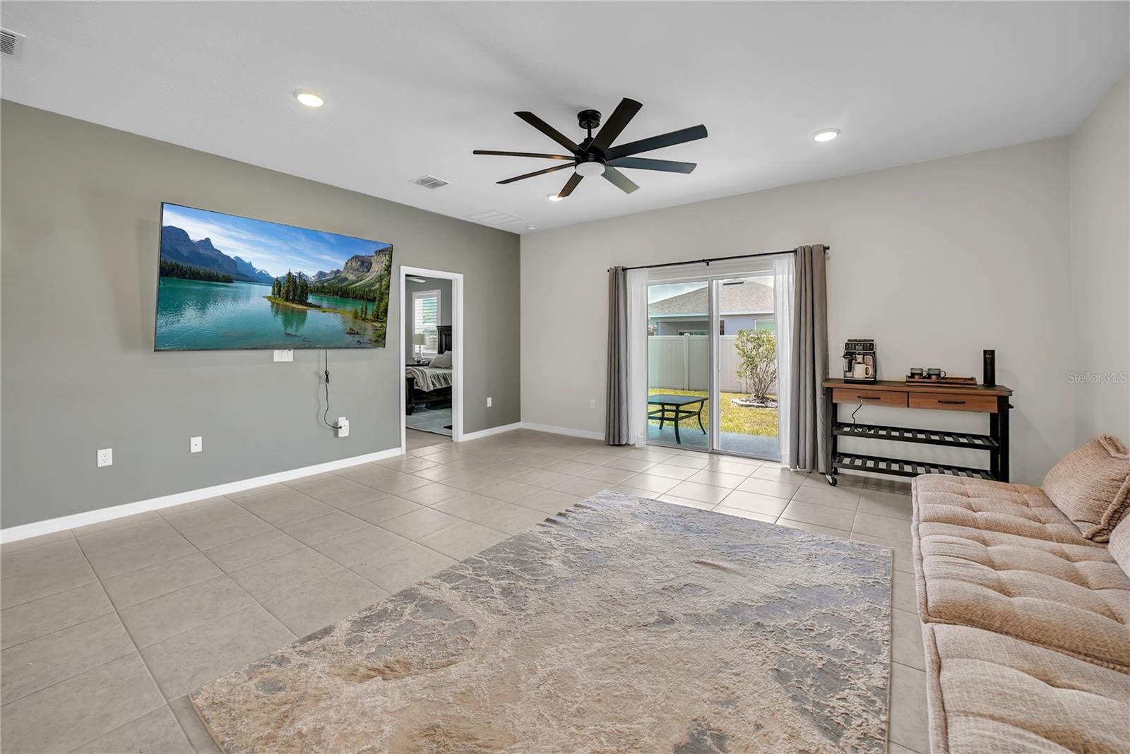 Image 21 of 60 For 24401 Sunnys Halo Way