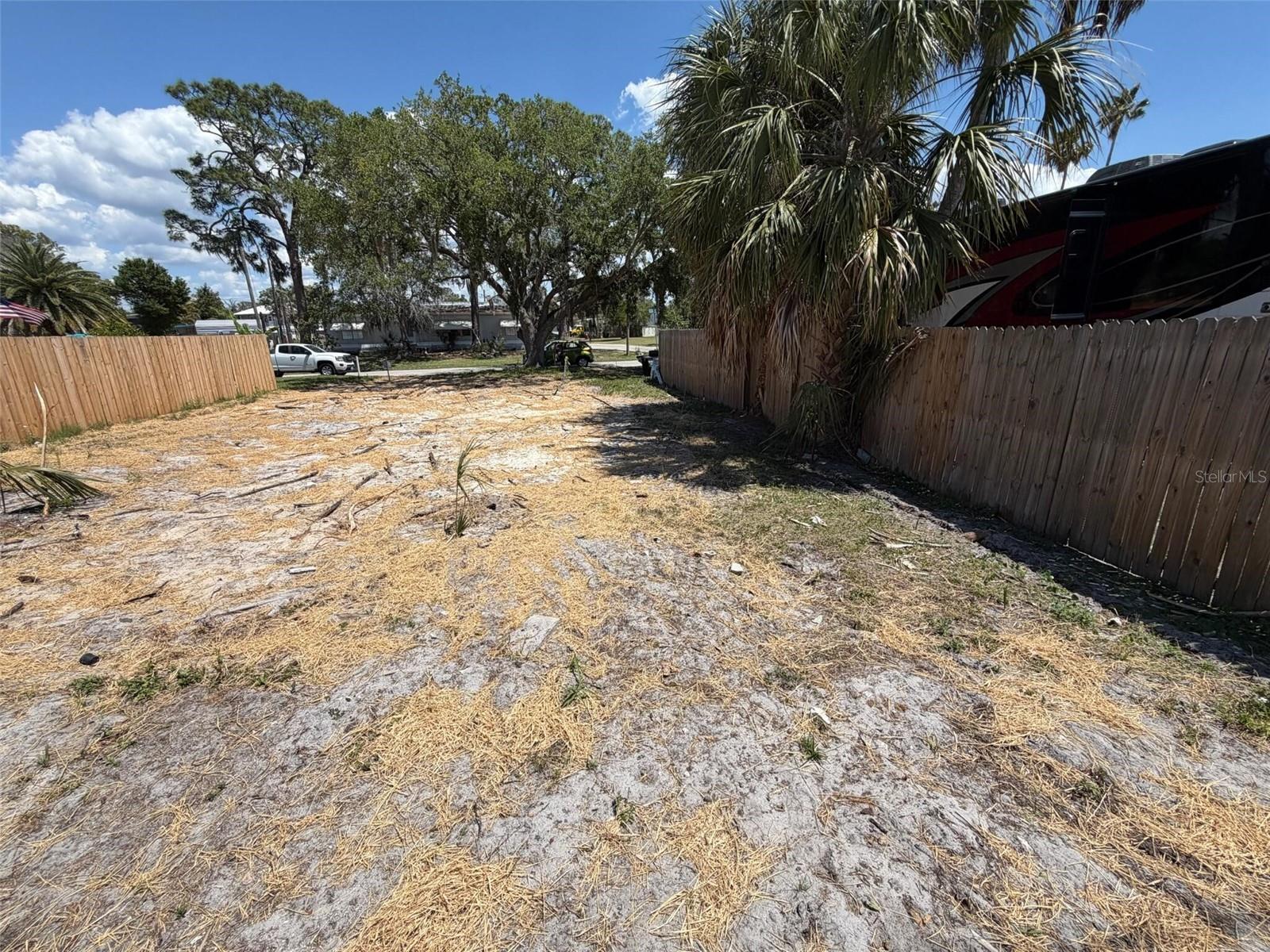 Image 4 of 6 For 6825 Garden Drive