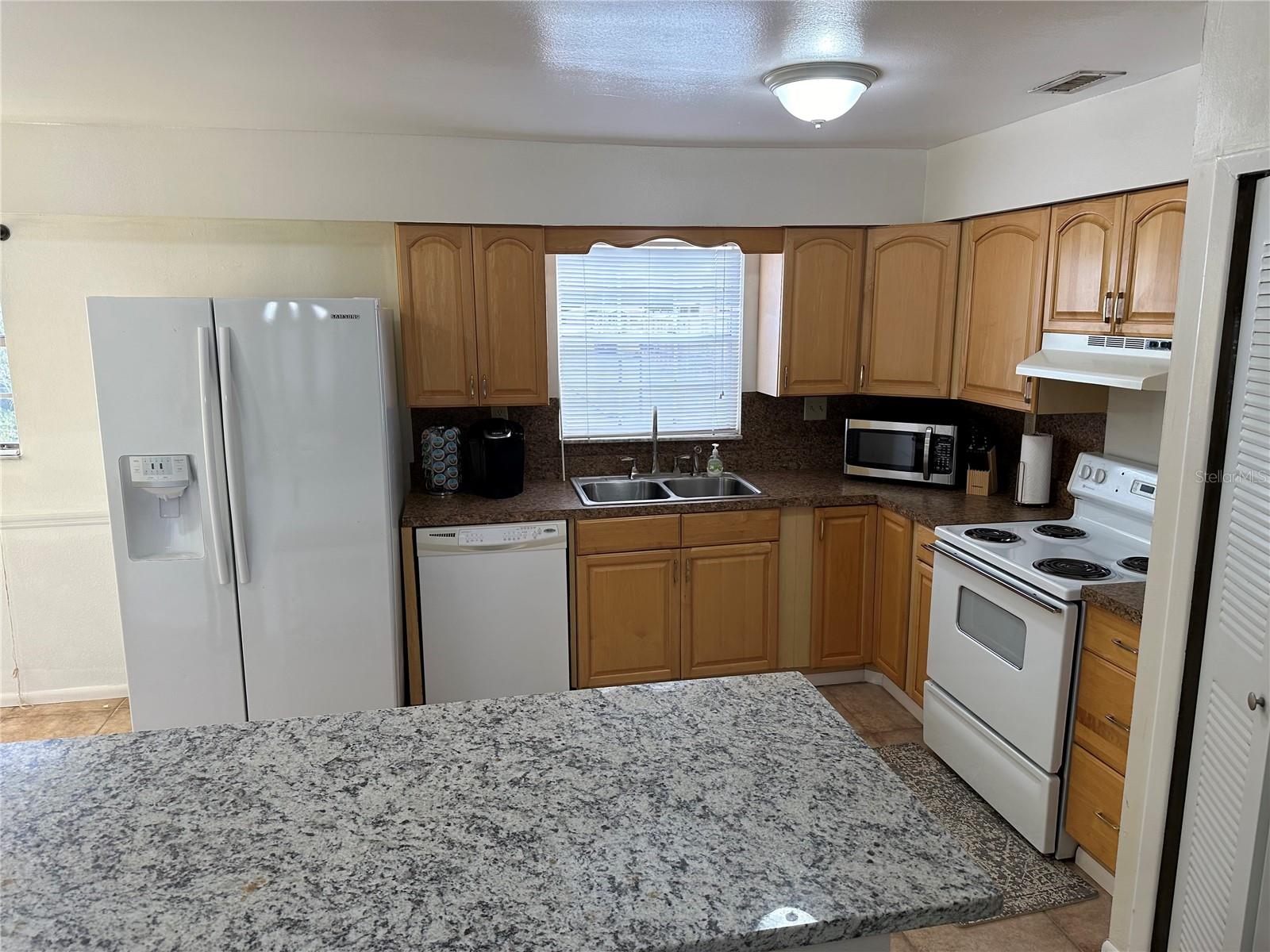 Image 6 of 15 For 7429 Daniel Webster Drive 14 (#c)
