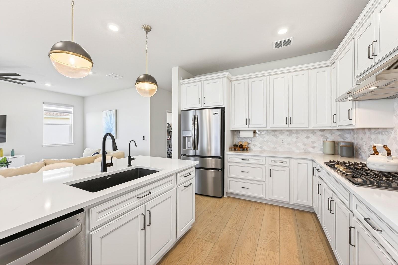 Image 4 of 50 For 13780 Fresh Ivy Street