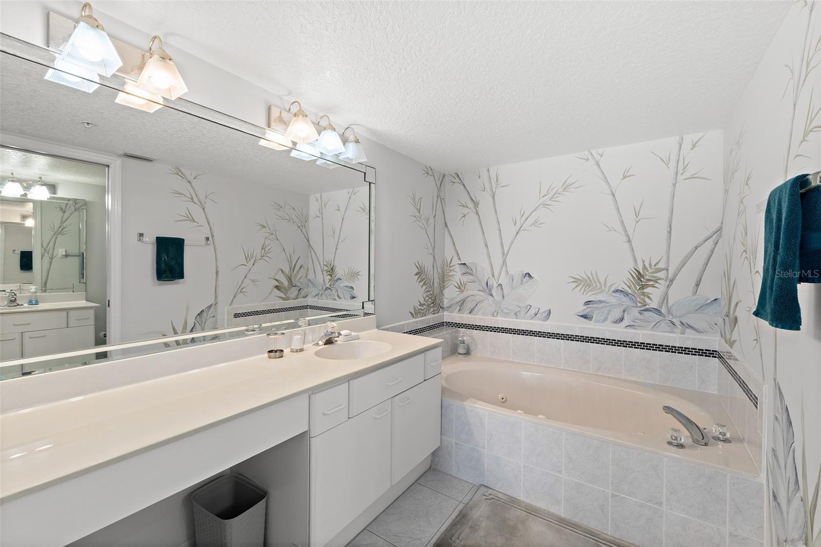 Listing photo id 23 for 3740 Ocean Beach Boulevard 805
