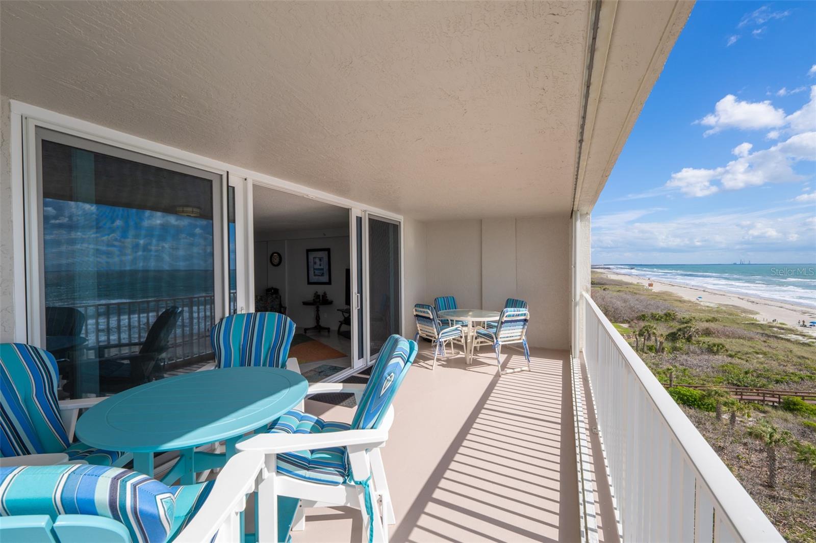 Listing photo id 31 for 3740 Ocean Beach Boulevard 805