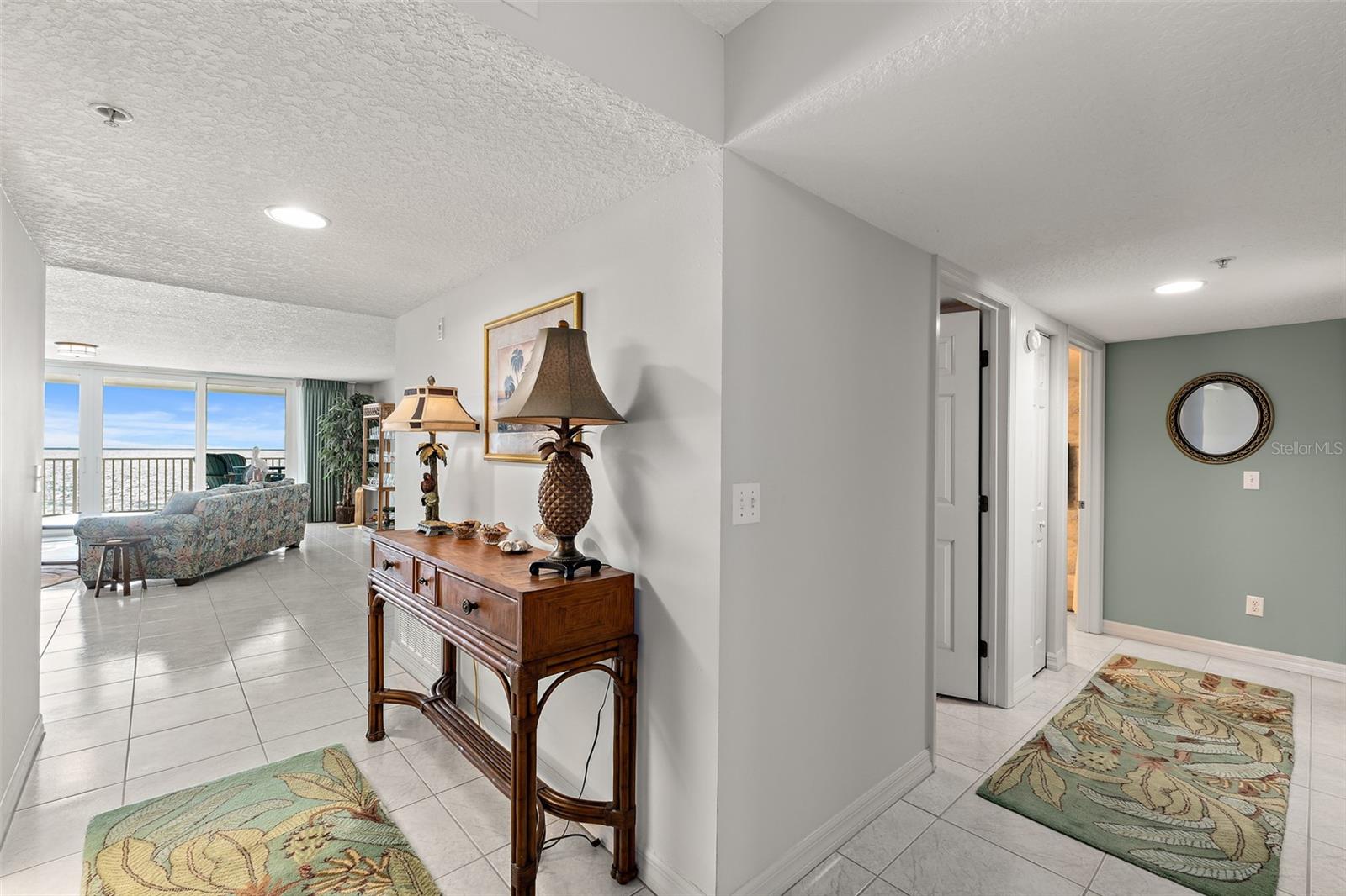 Listing photo id 33 for 3740 Ocean Beach Boulevard 805