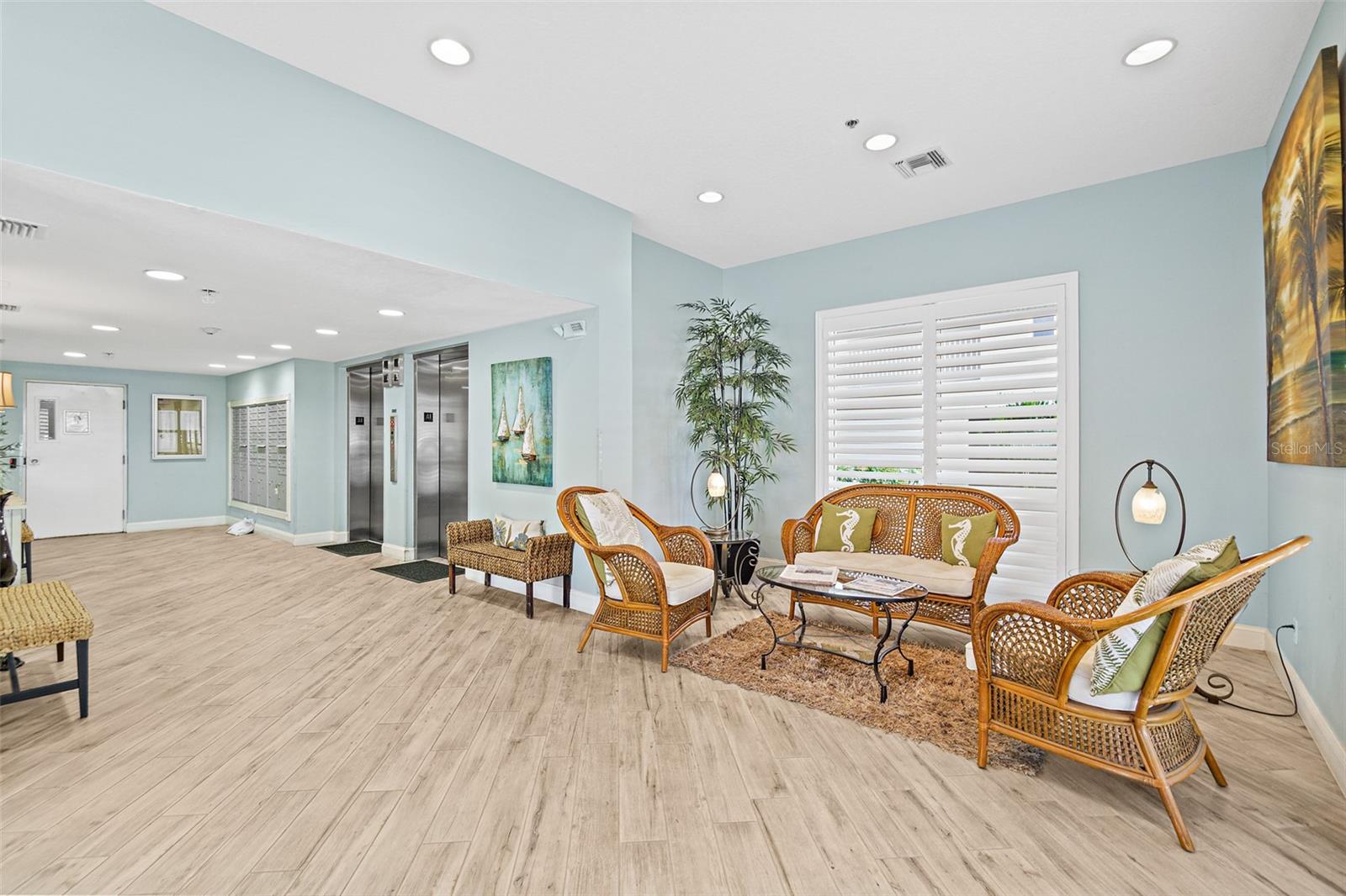 Listing photo id 47 for 3740 Ocean Beach Boulevard 805