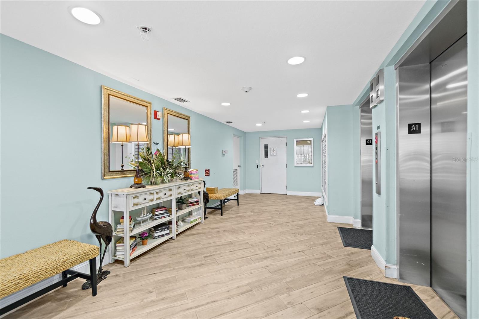 Listing photo id 48 for 3740 Ocean Beach Boulevard 805