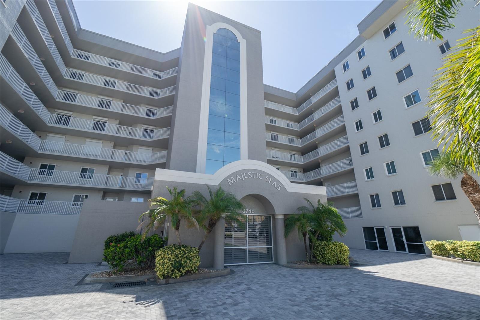 Listing photo id 54 for 3740 Ocean Beach Boulevard 805