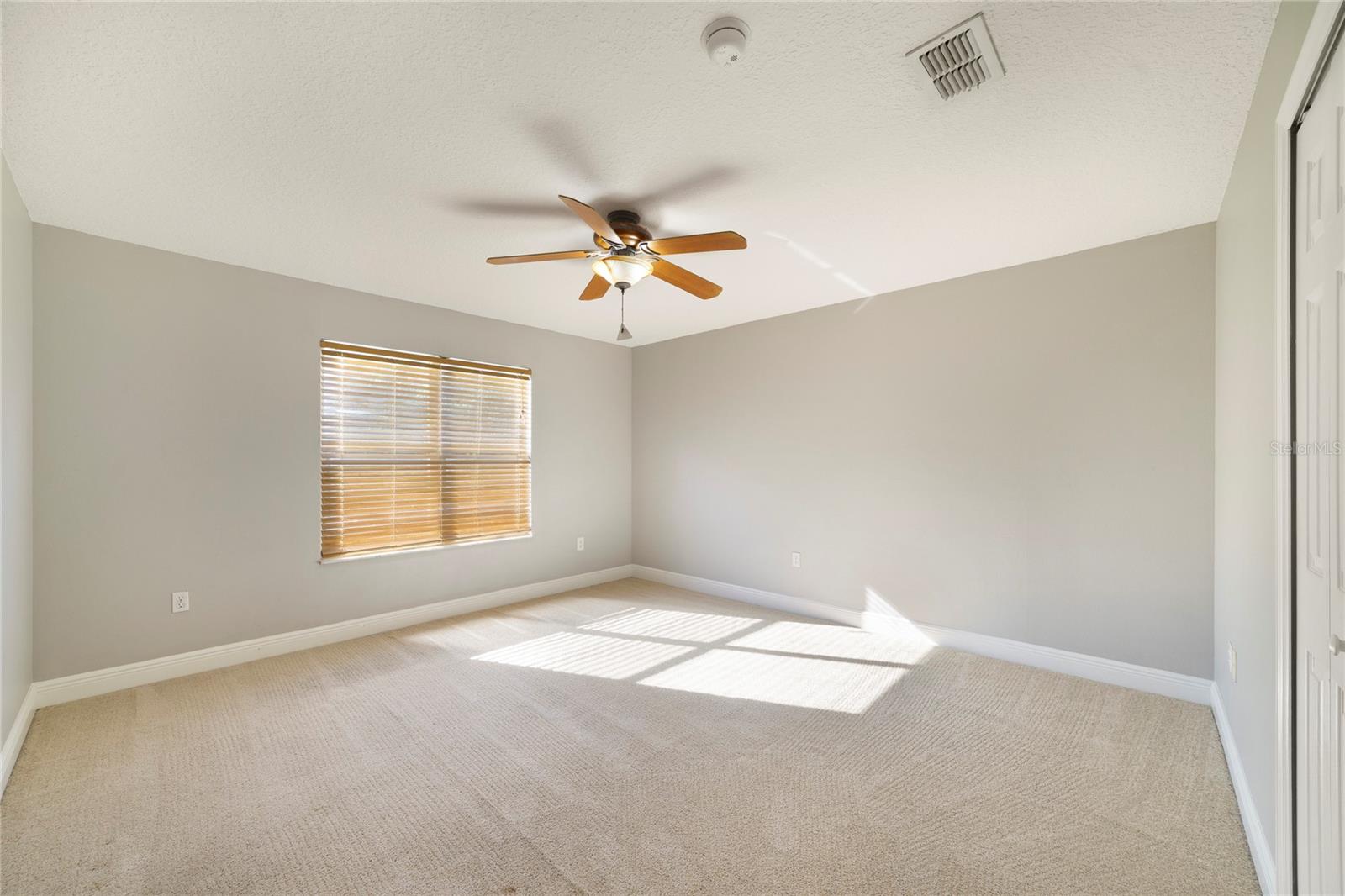 Image 15 of 25 For 168 Imperial Oak Court
