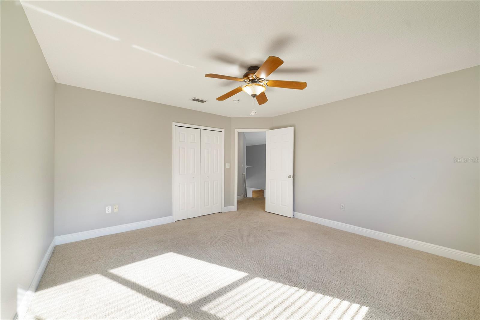 Image 16 of 25 For 168 Imperial Oak Court