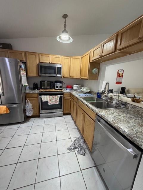 Image 14 of 36 For 9943 Burl Way