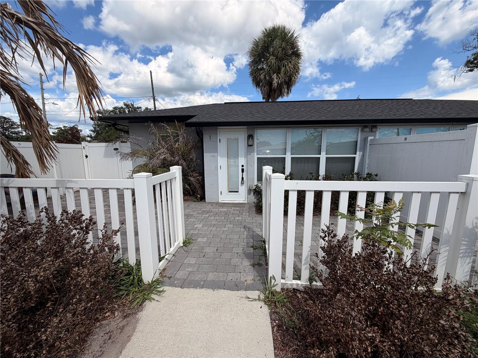 Listing Details for 4521 Edgewater Drive 1, ORLANDO, FL 32804