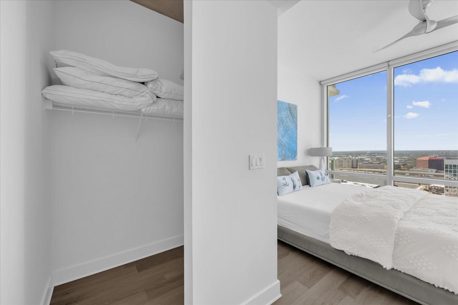 Image 13 of 30 For 150 Robinson Street 23b-7