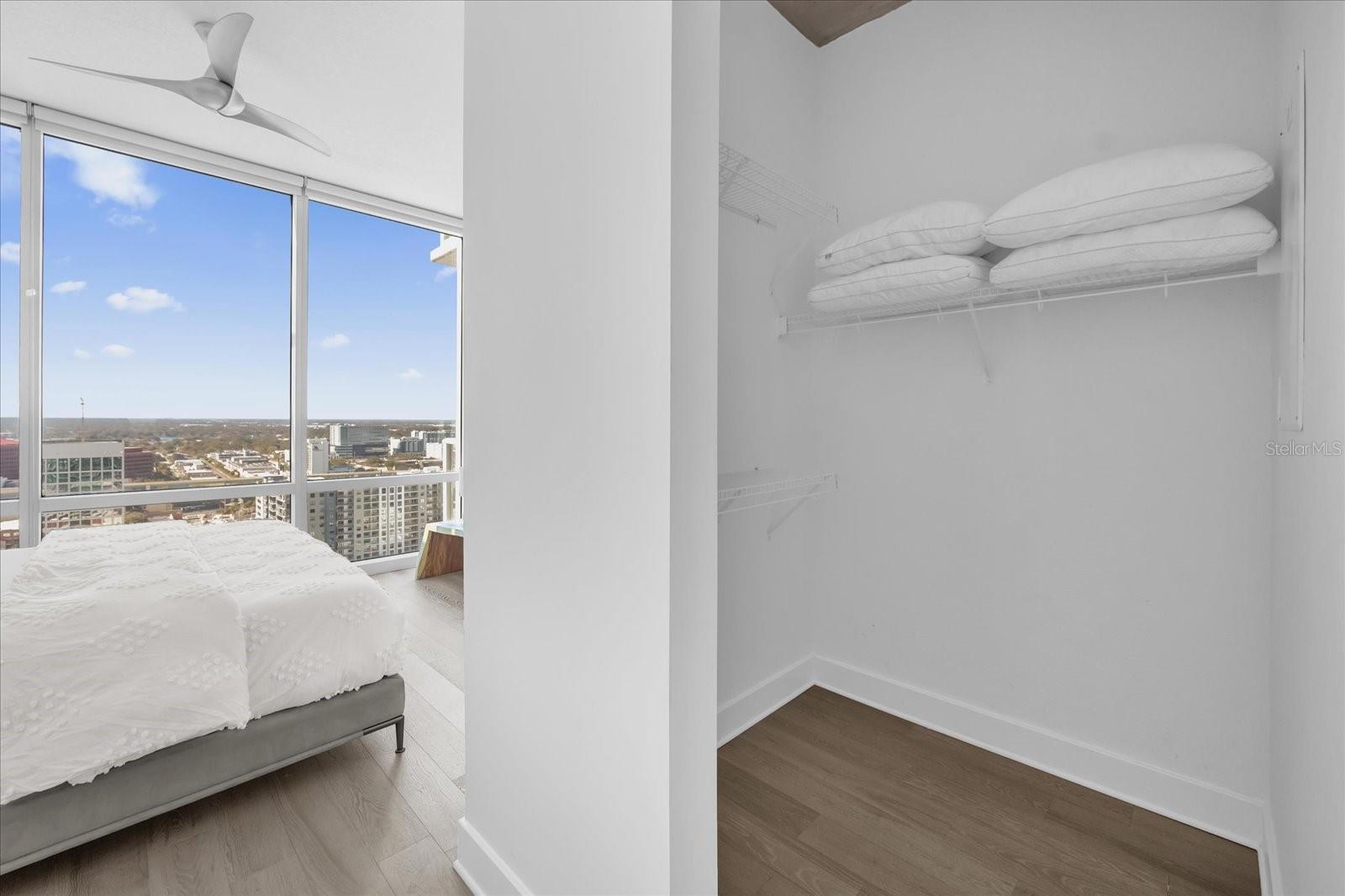 Image 14 of 30 For 150 Robinson Street 23b-7