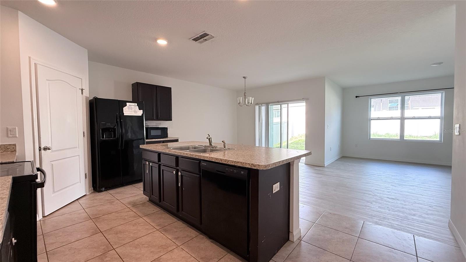 Image 3 of 13 For 272 Willow Bend Drive