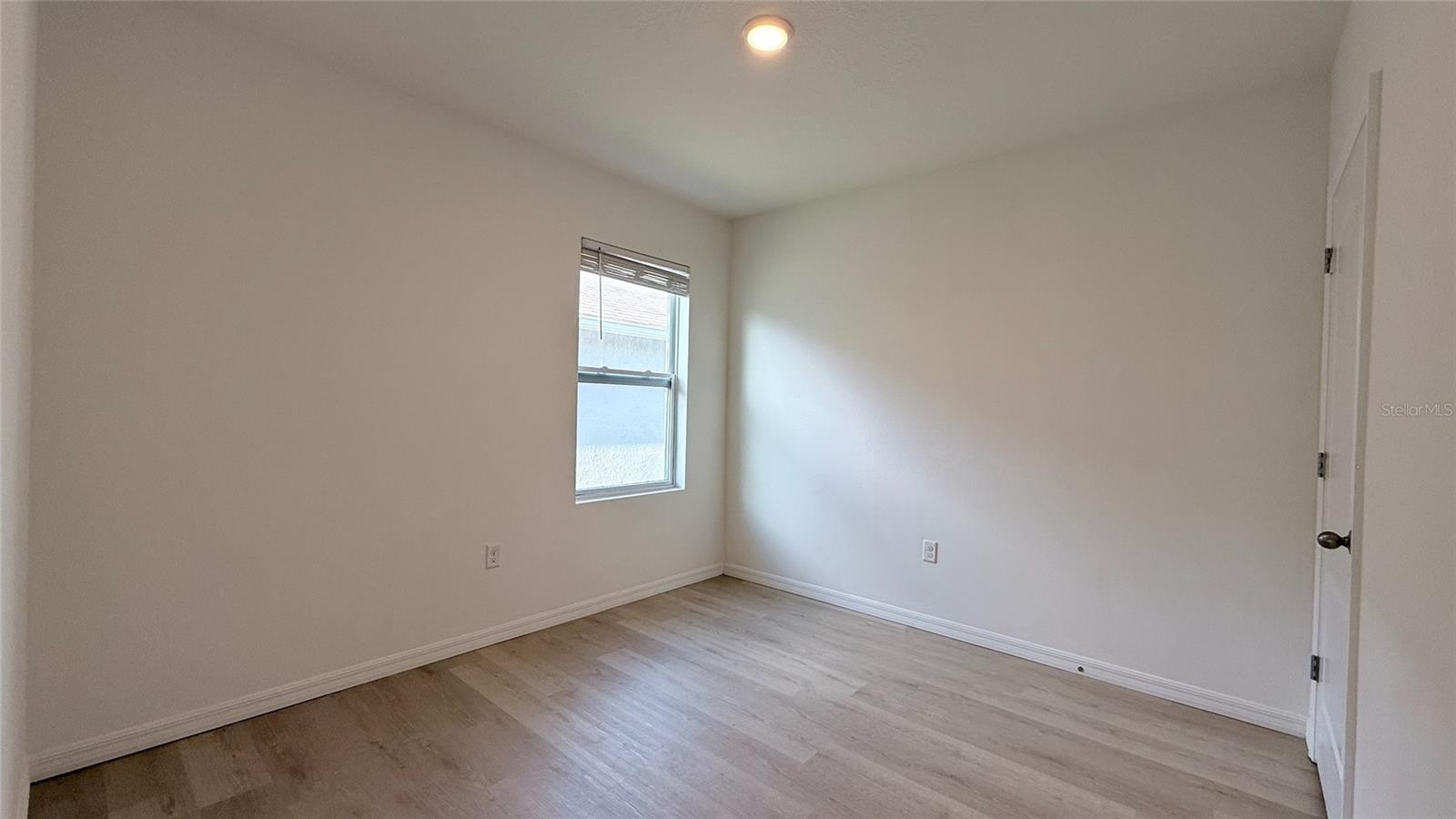 Image 8 of 13 For 272 Willow Bend Drive