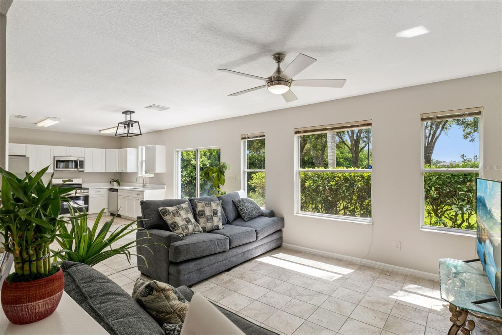 Image 10 of 80 For 14814 Huntley Drive