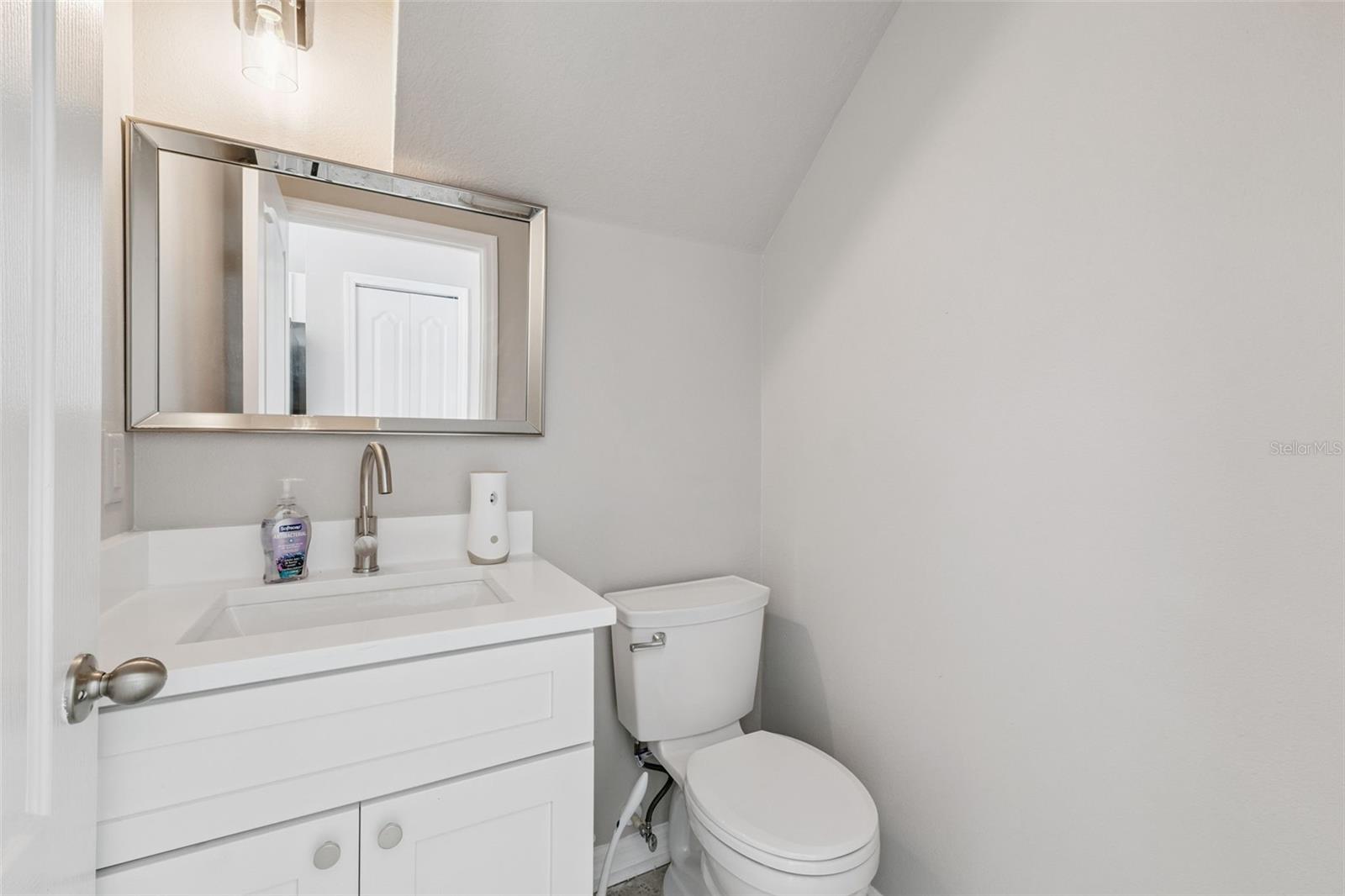 Image 18 of 80 For 14814 Huntley Drive
