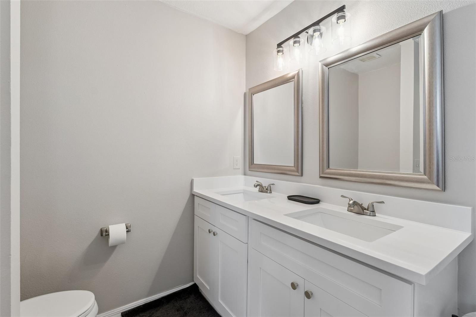 Image 21 of 80 For 14814 Huntley Drive