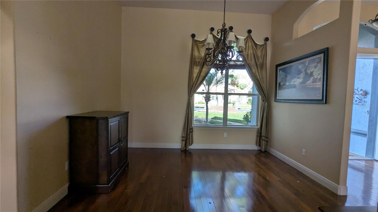 Image 11 of 23 For 112 Hallstrom Court