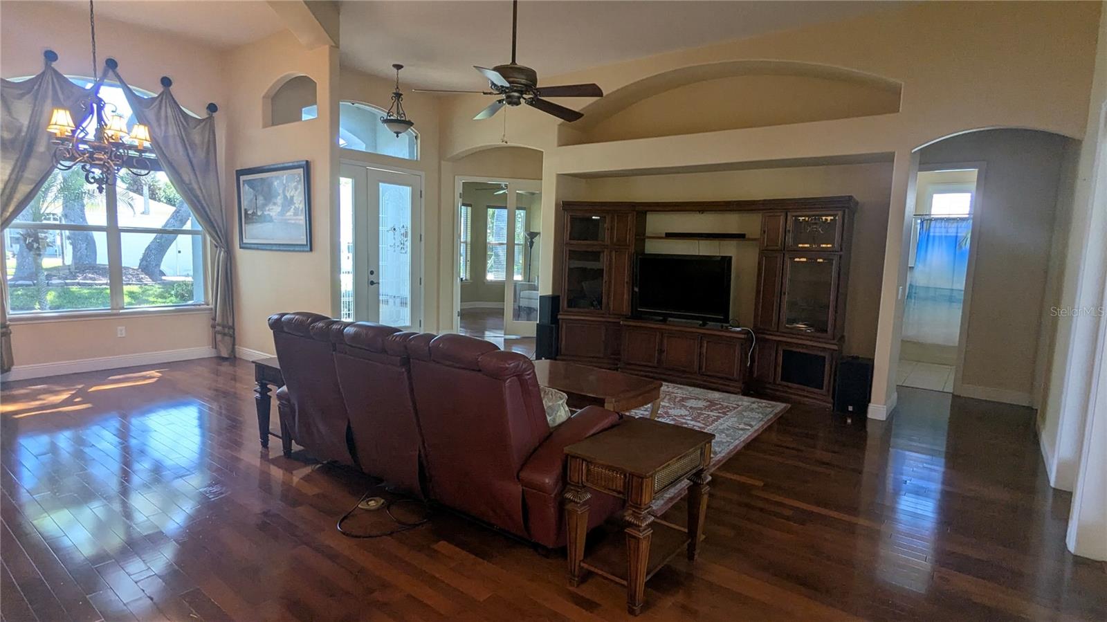 Image 13 of 23 For 112 Hallstrom Court