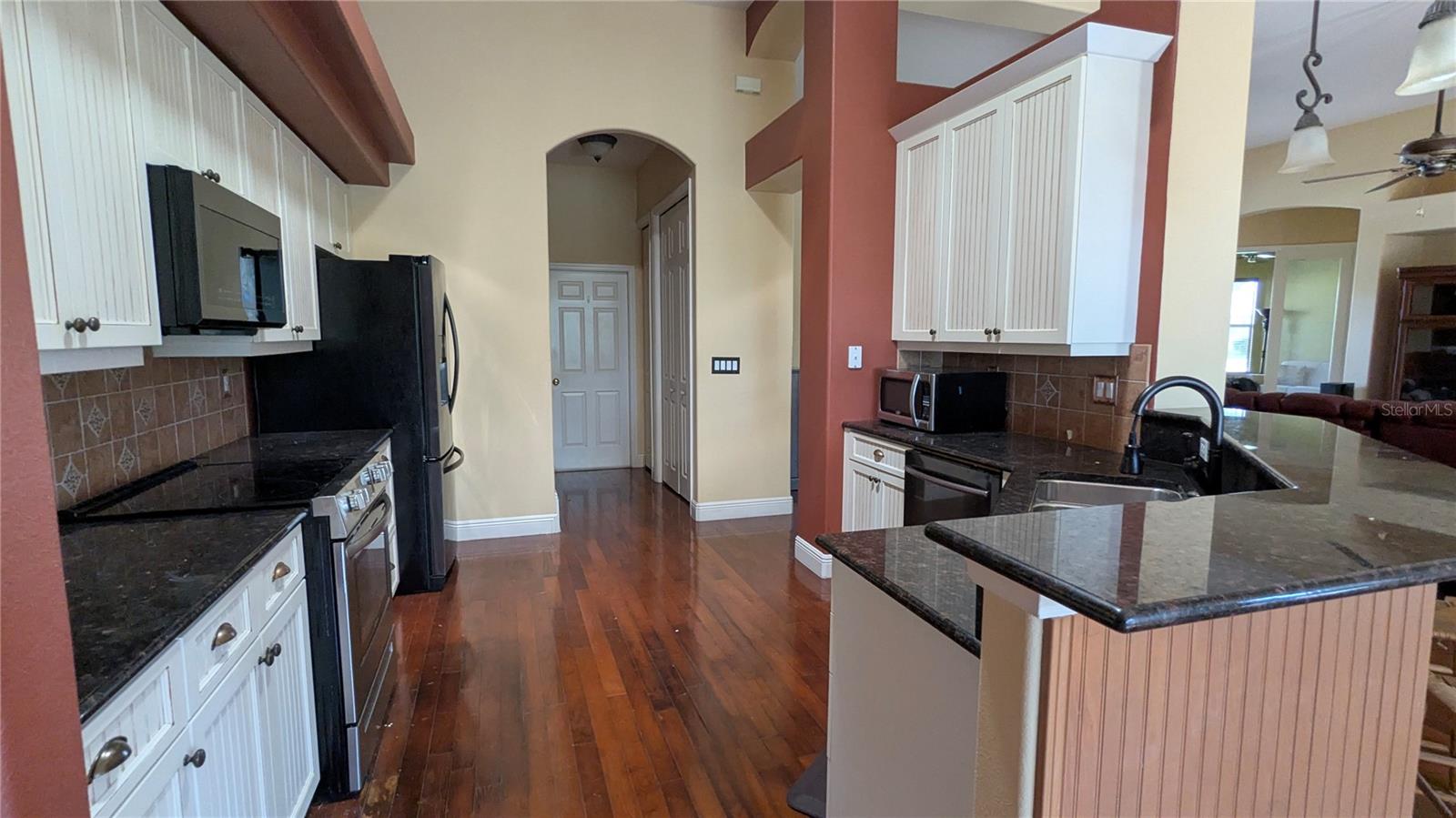 Image 9 of 23 For 112 Hallstrom Court