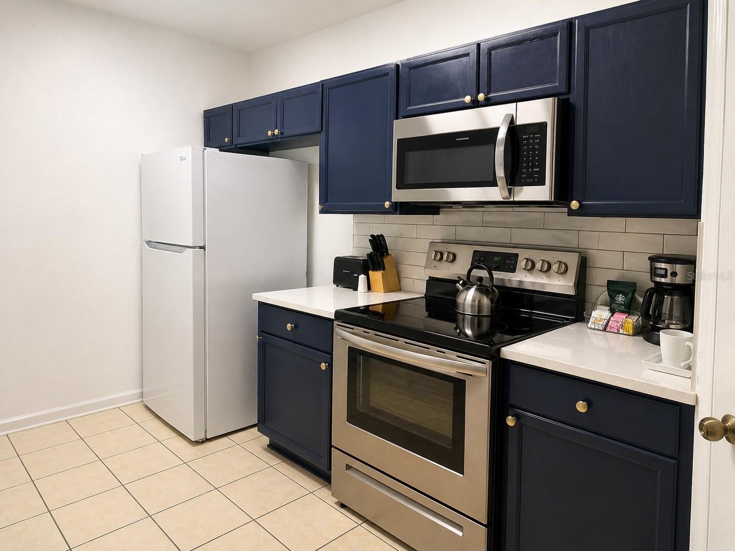Image 6 of 30 For 2301 Butterfly Palm Way 101