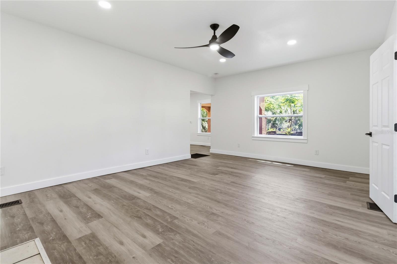 Image 10 of 34 For 615 Weber Avenue