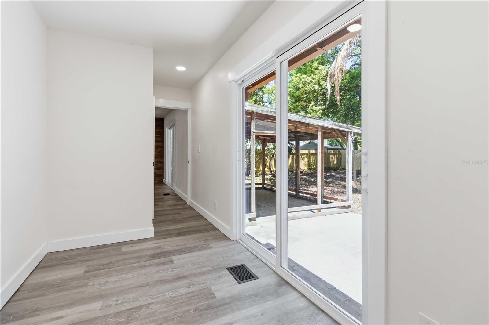 Image 19 of 34 For 615 Weber Avenue