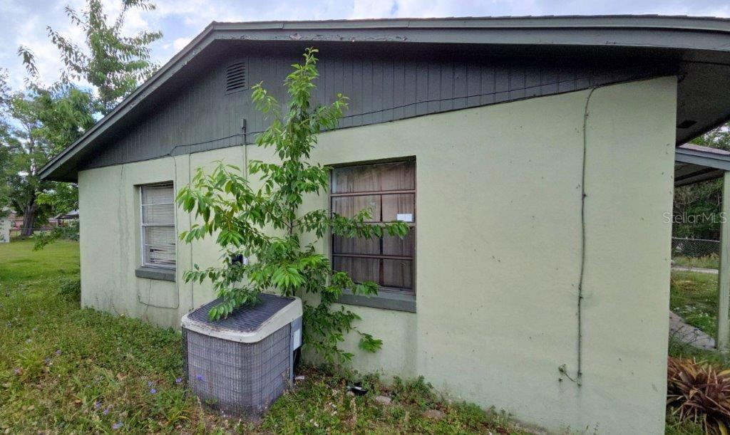 Image 6 of 14 For 1029 Gertrude Court
