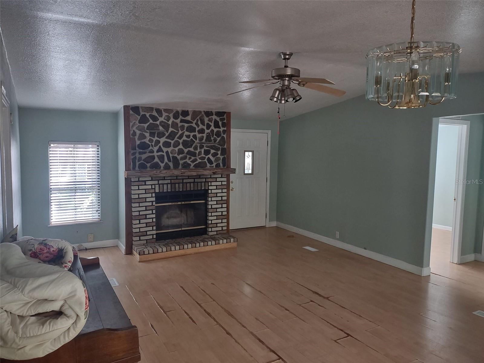 Image 11 of 60 For 56508 Blue Creek Road