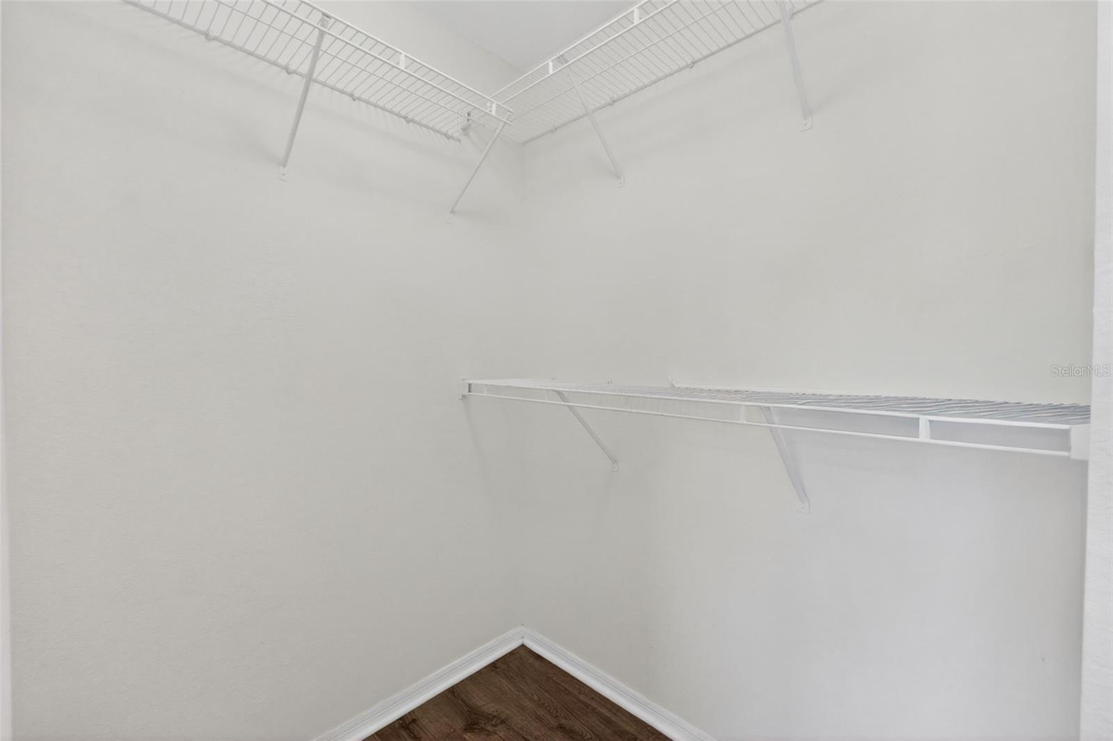 Image 23 of 42 For 5467 Vineland Road 6308