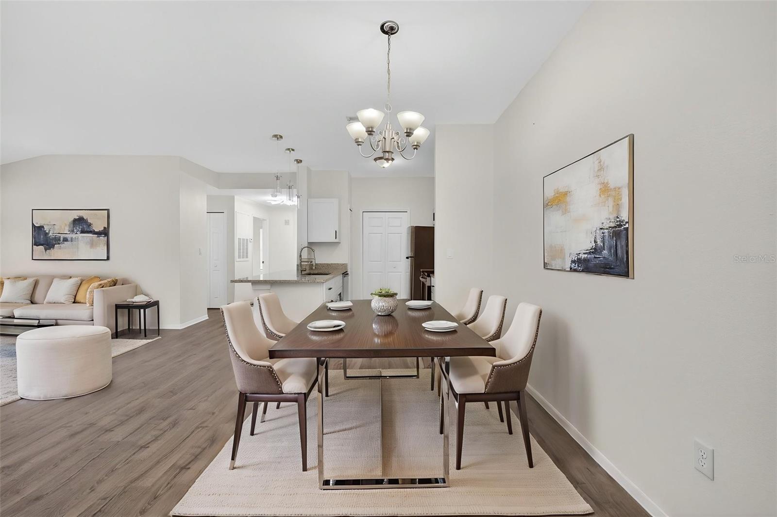 Image 3 of 42 For 5467 Vineland Road 6308
