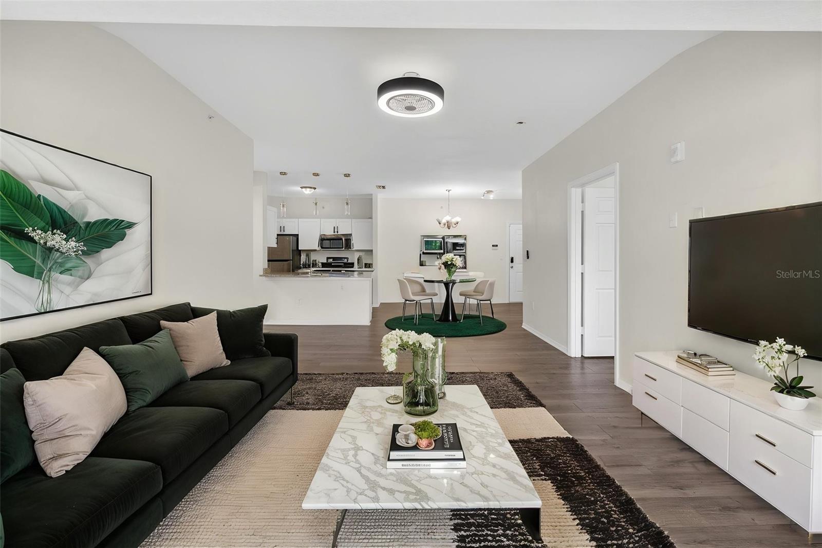 Image 9 of 42 For 5467 Vineland Road 6308