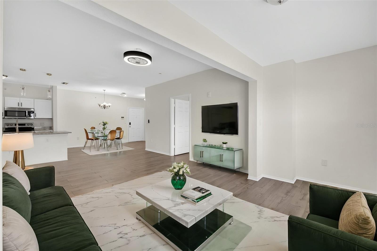 Image 9 of 36 For 5467 Vineland Road 6308