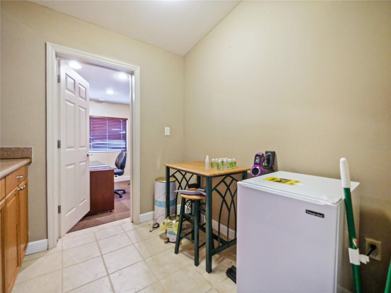 Image 17 of 27 For 4947 Palm Avenue