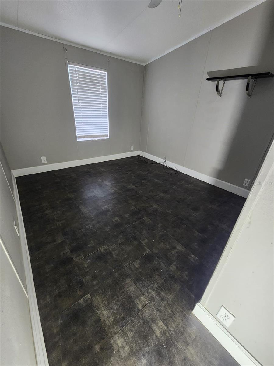 Listing photo id 5 for 9514 11th Avenue