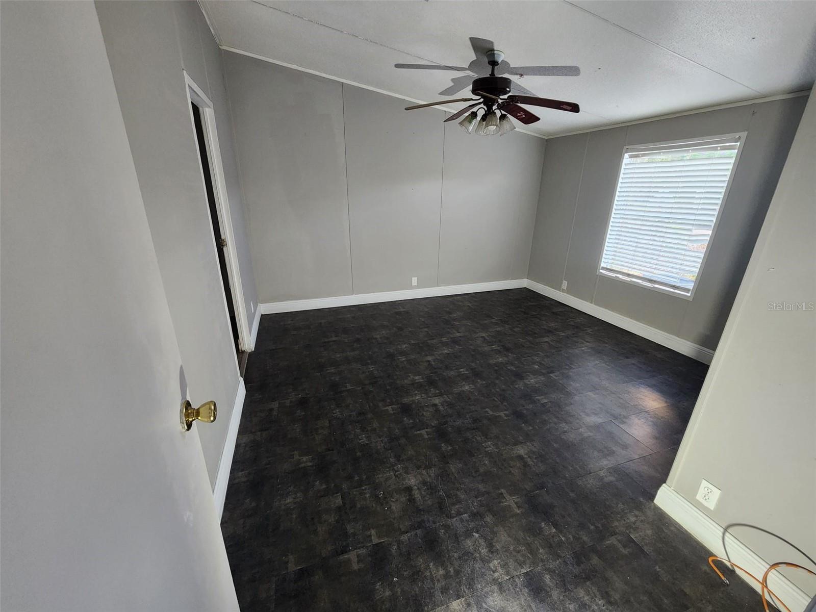 Listing photo id 6 for 9514 11th Avenue