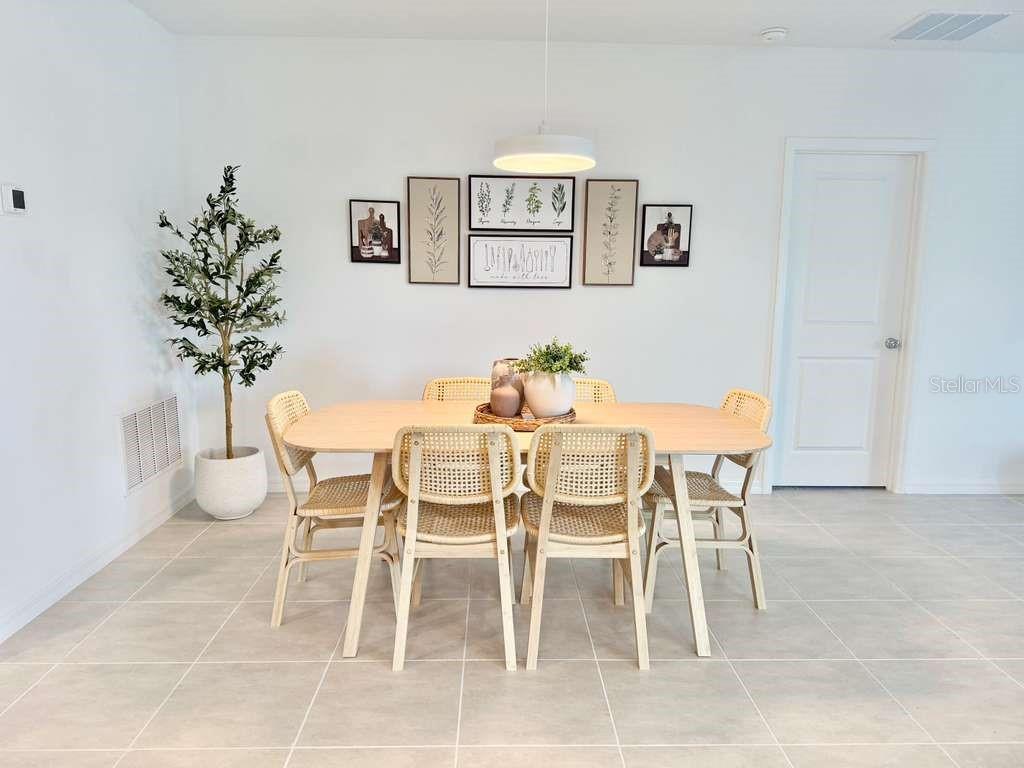 Image 7 of 18 For 4773 Yellow Elder Way