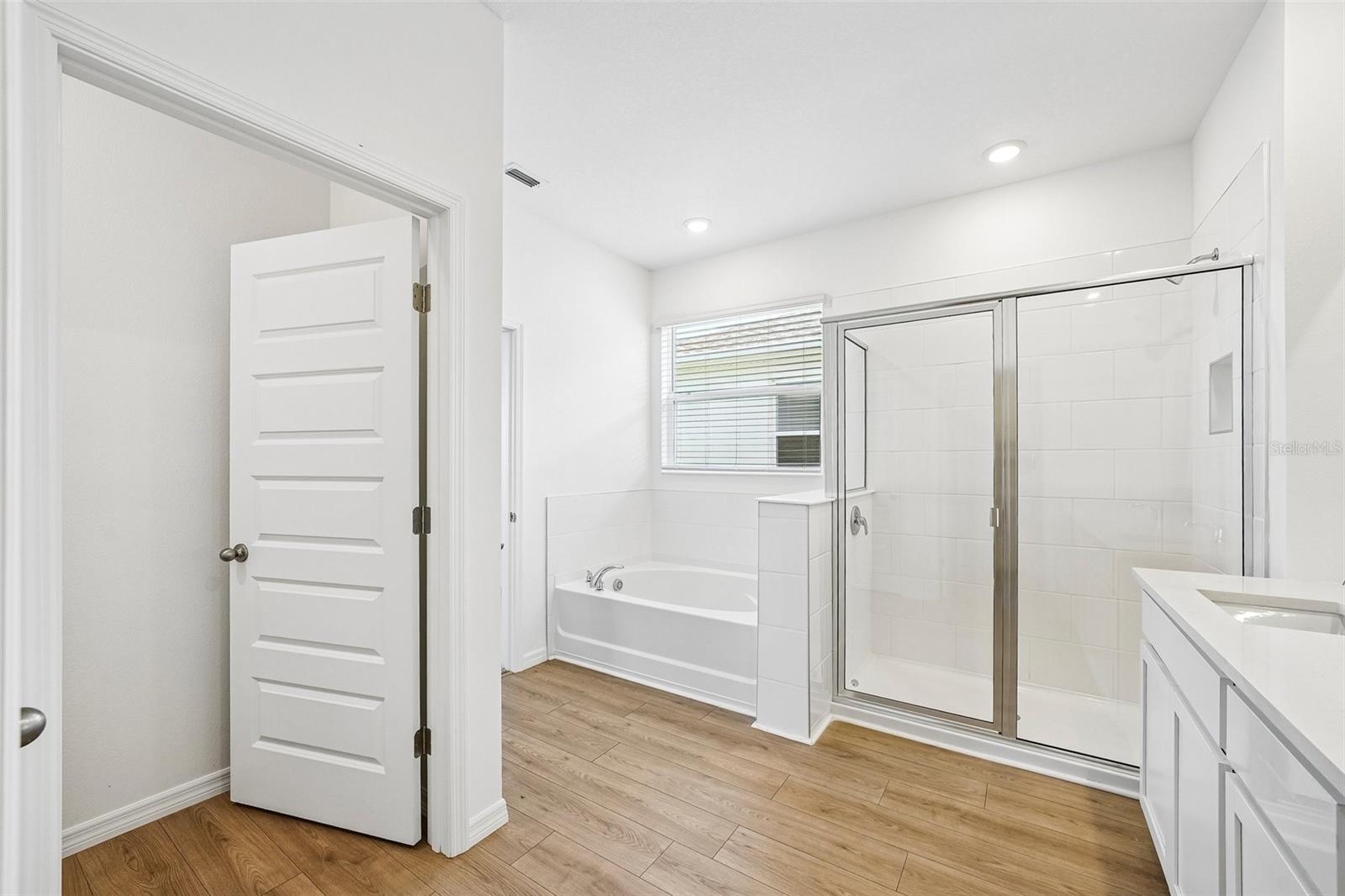 Image 40 of 53 For 4668 Barberry Avenue