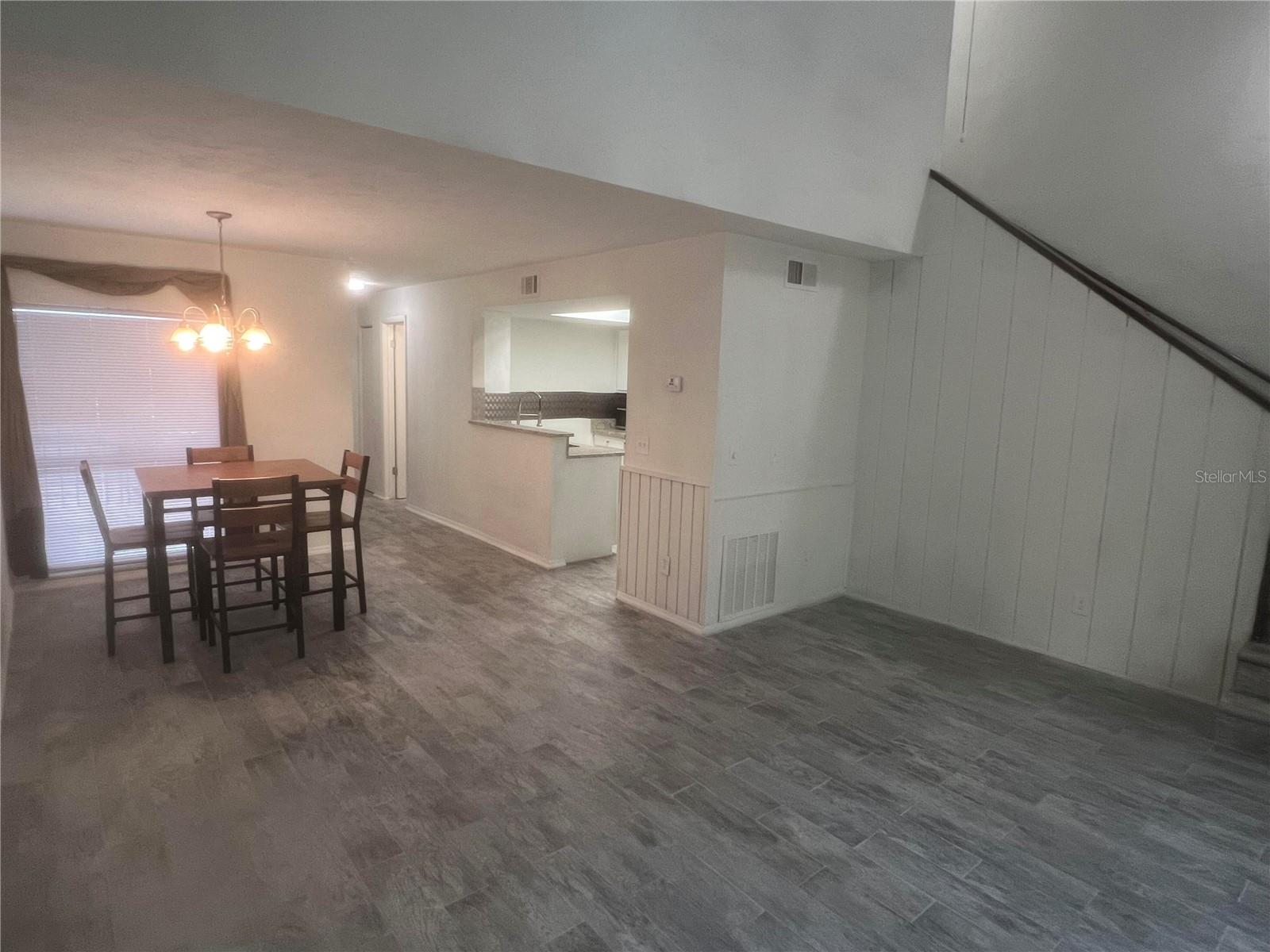 Image 6 of 25 For 4303 70th Terrace
