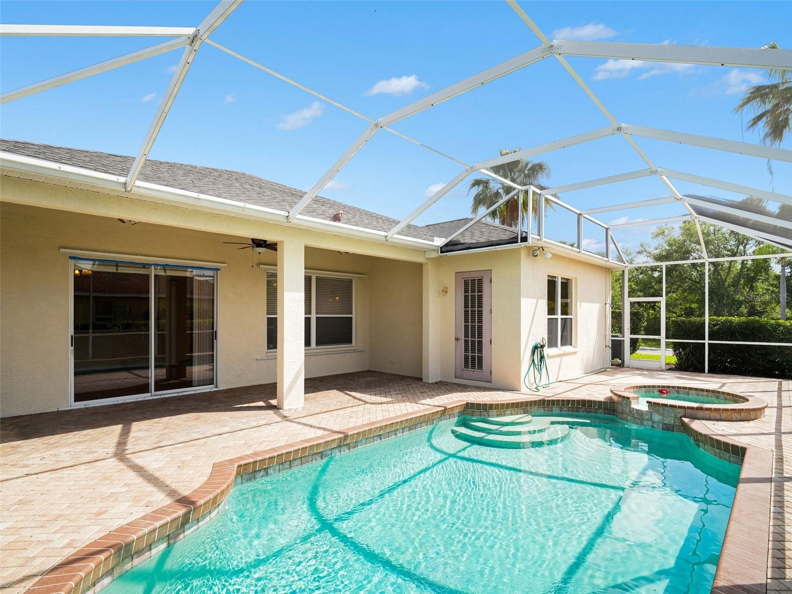 Image 15 of 17 For 4940 Thames Lane