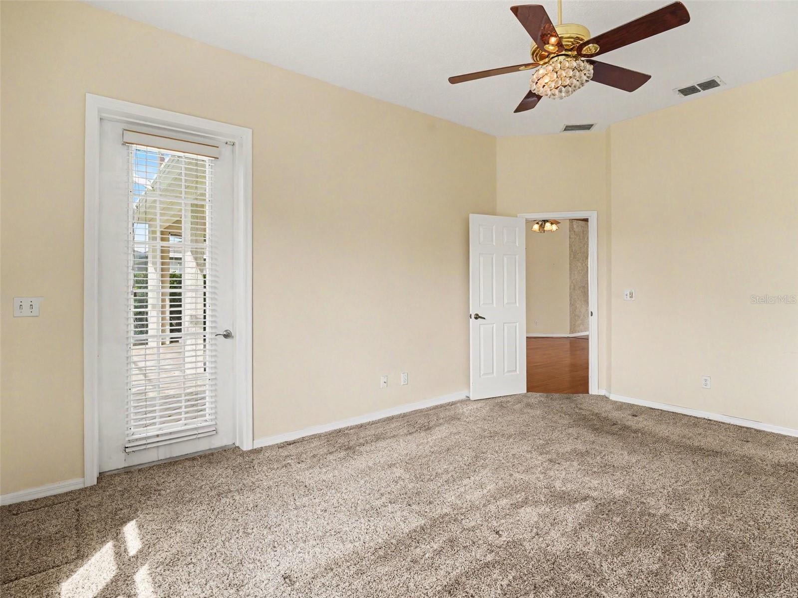 Image 3 of 17 For 4940 Thames Lane