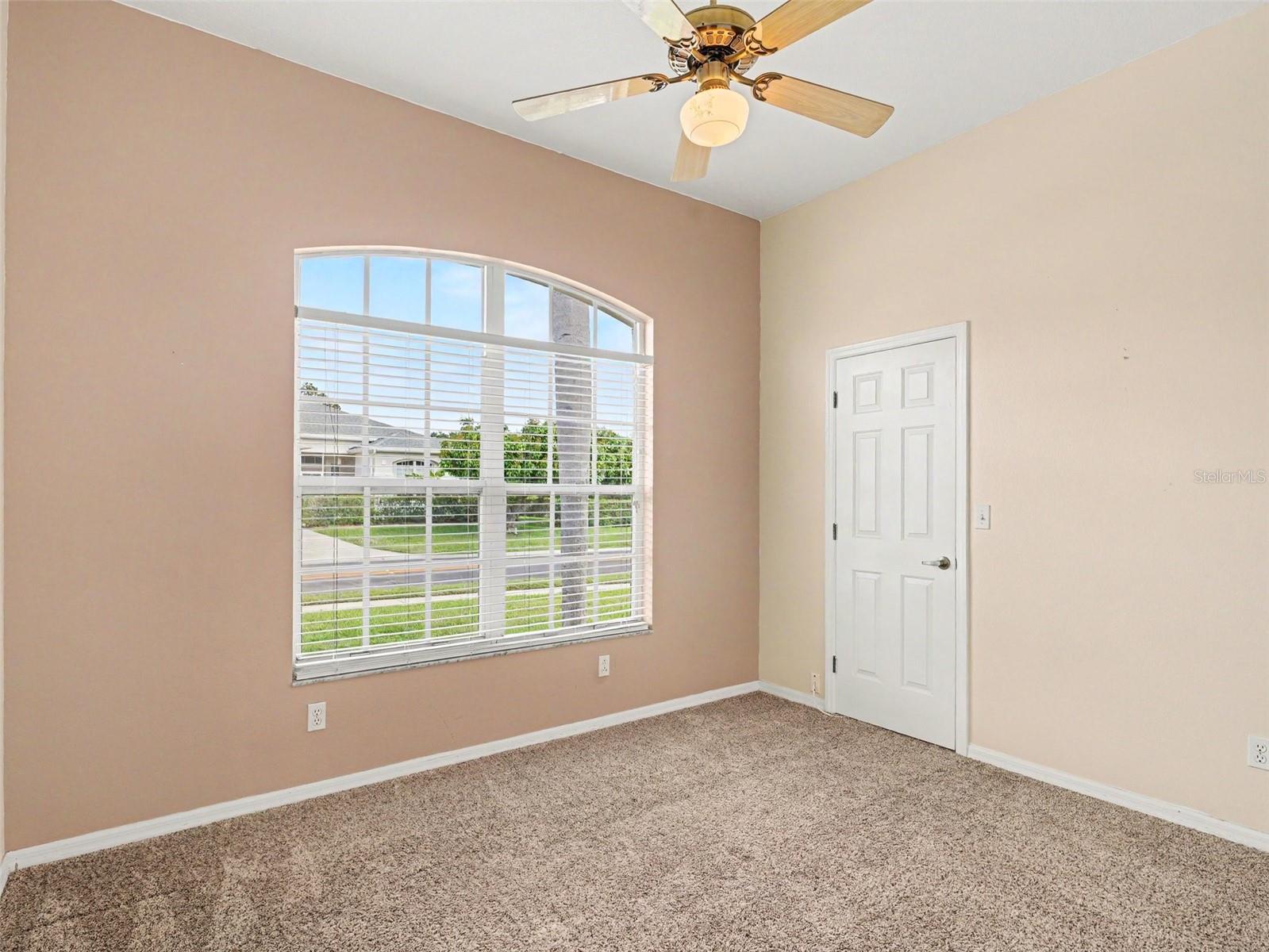 Image 8 of 17 For 4940 Thames Lane