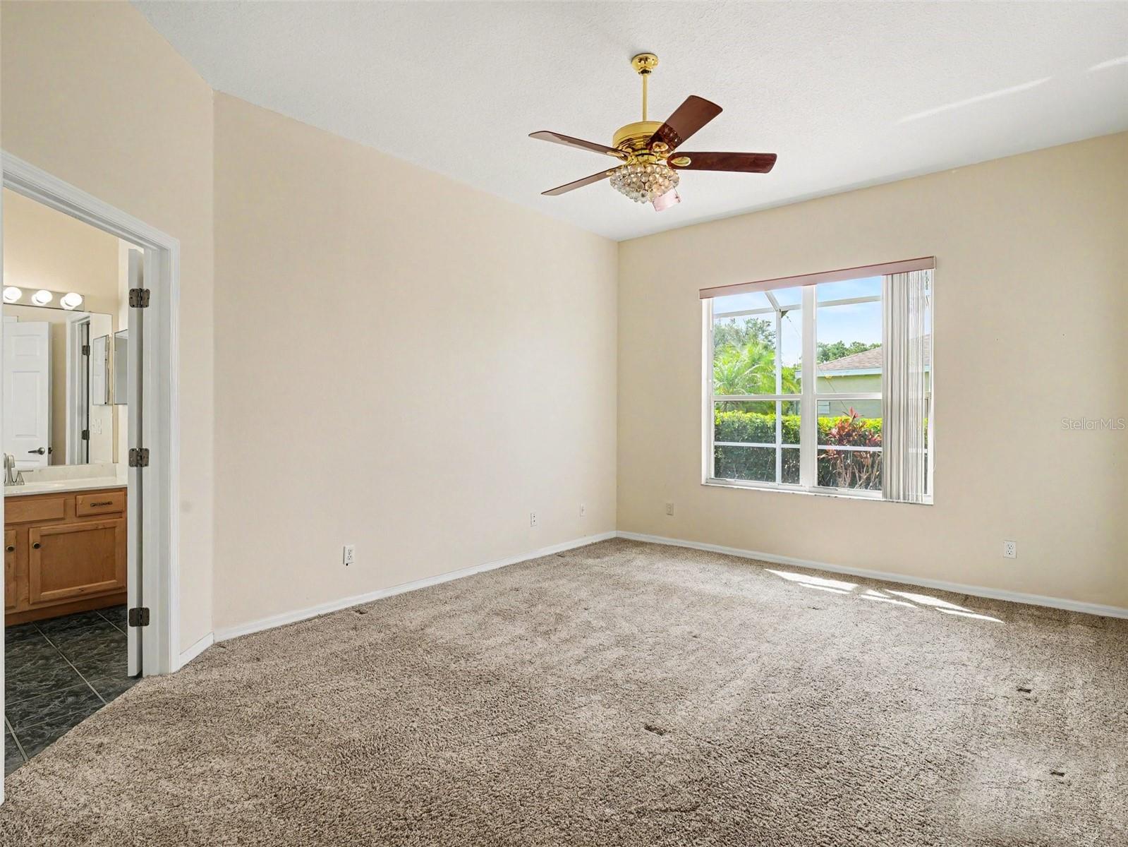 Image 9 of 17 For 4940 Thames Lane