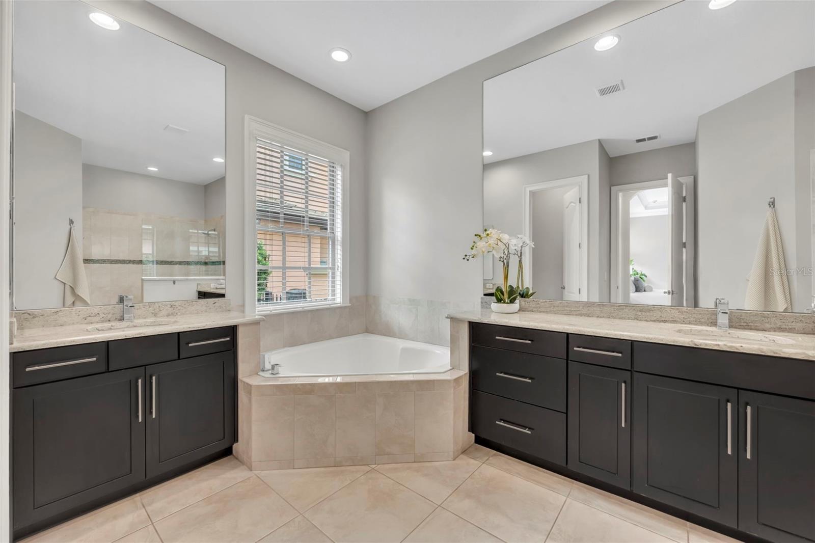 Image 21 of 55 For 1813 Harland Park Drive