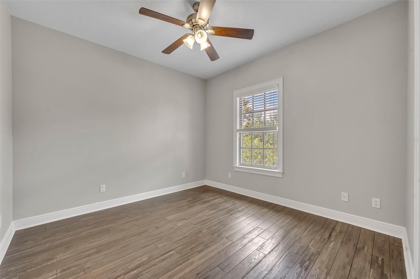 Image 33 of 55 For 1813 Harland Park Drive