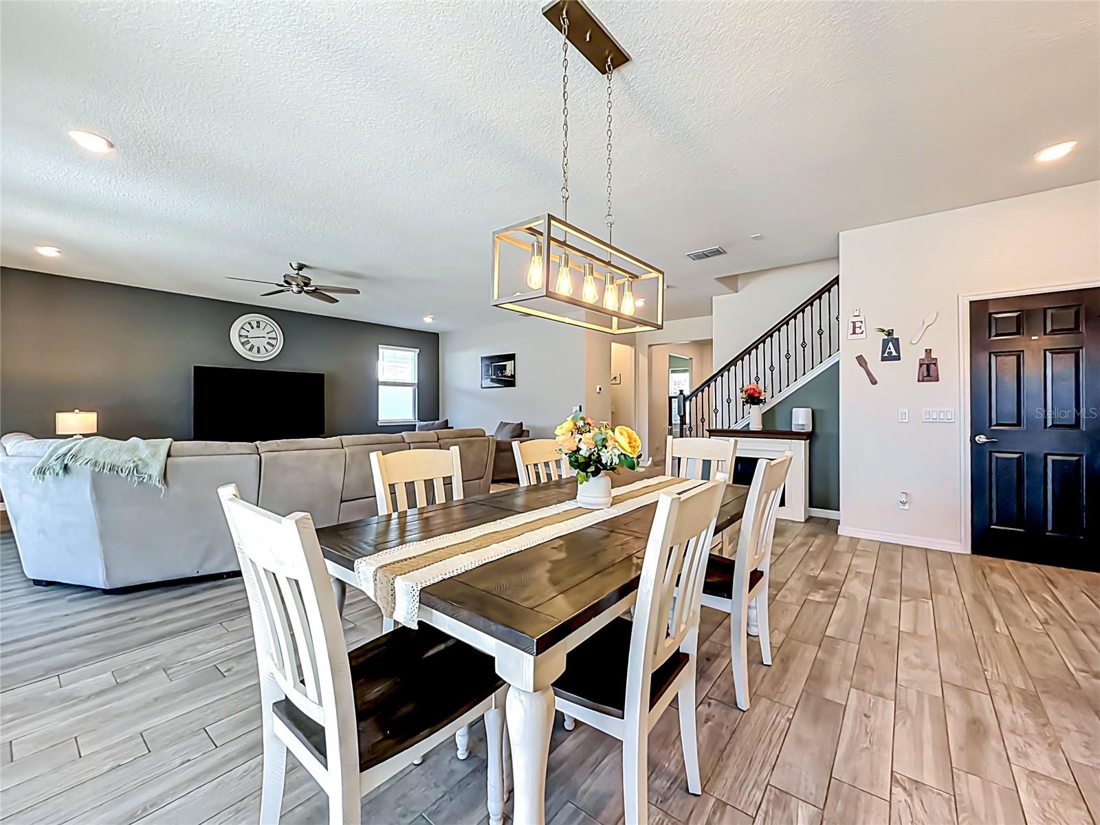 Image 11 of 81 For 2323 Nuthatch Street