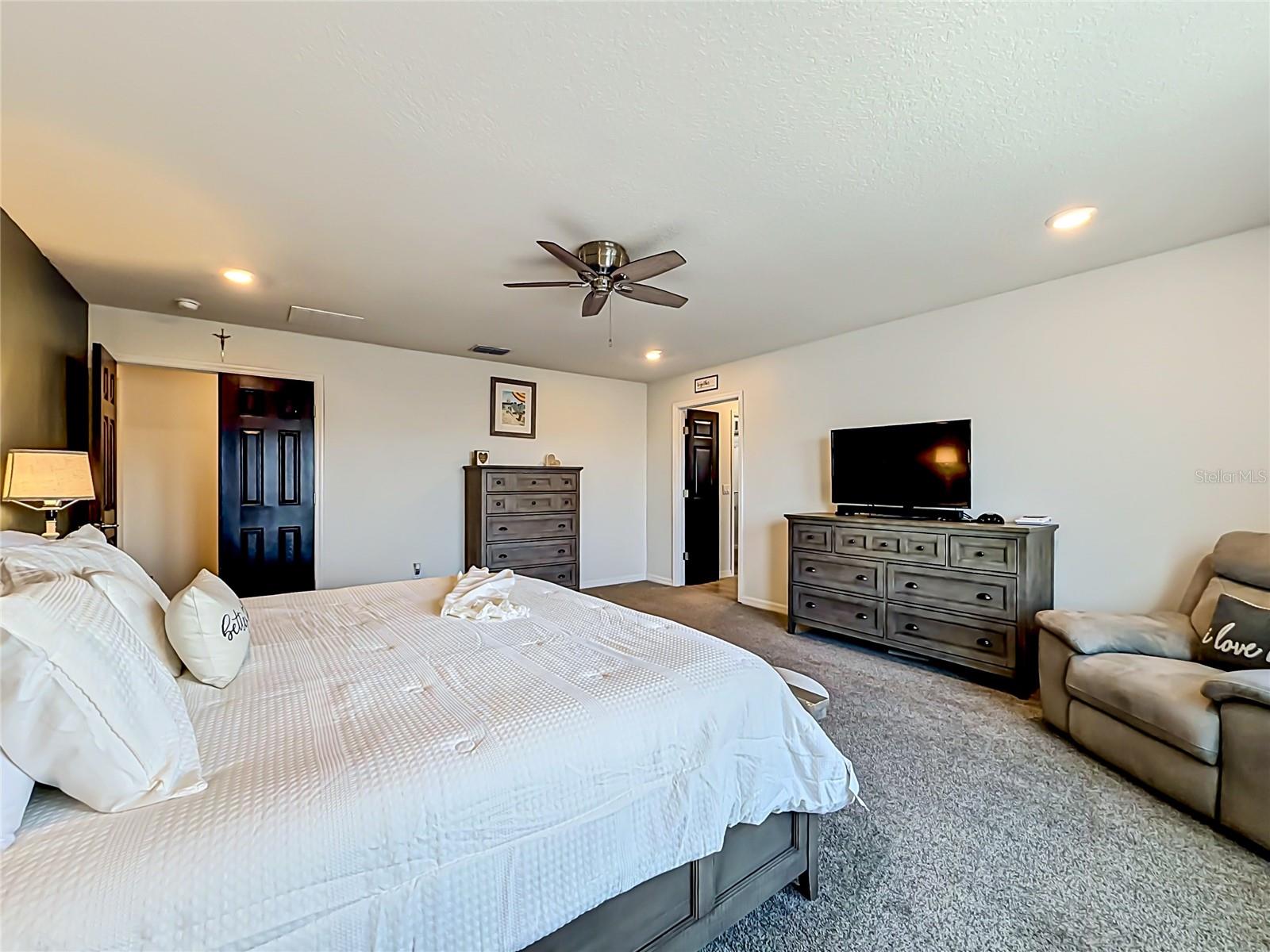 Image 40 of 81 For 2323 Nuthatch Street