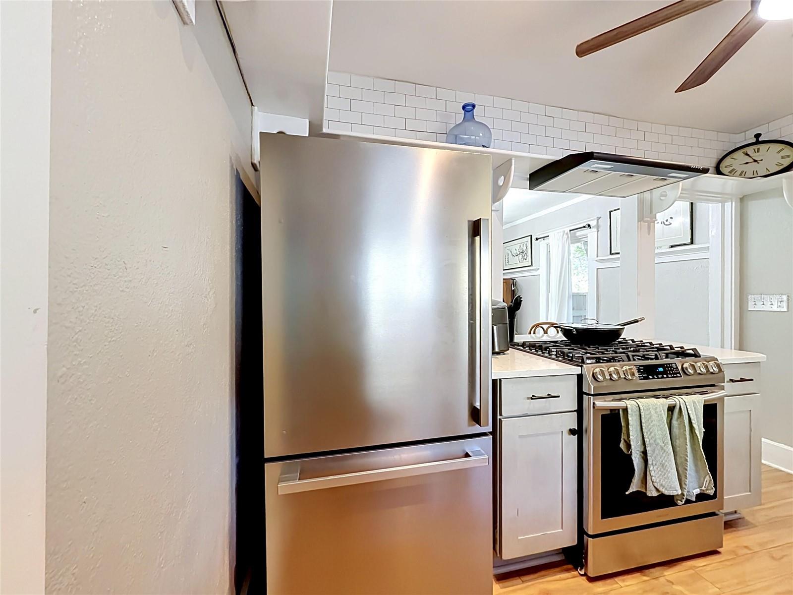 Image 16 of 40 For 701 14th Street N